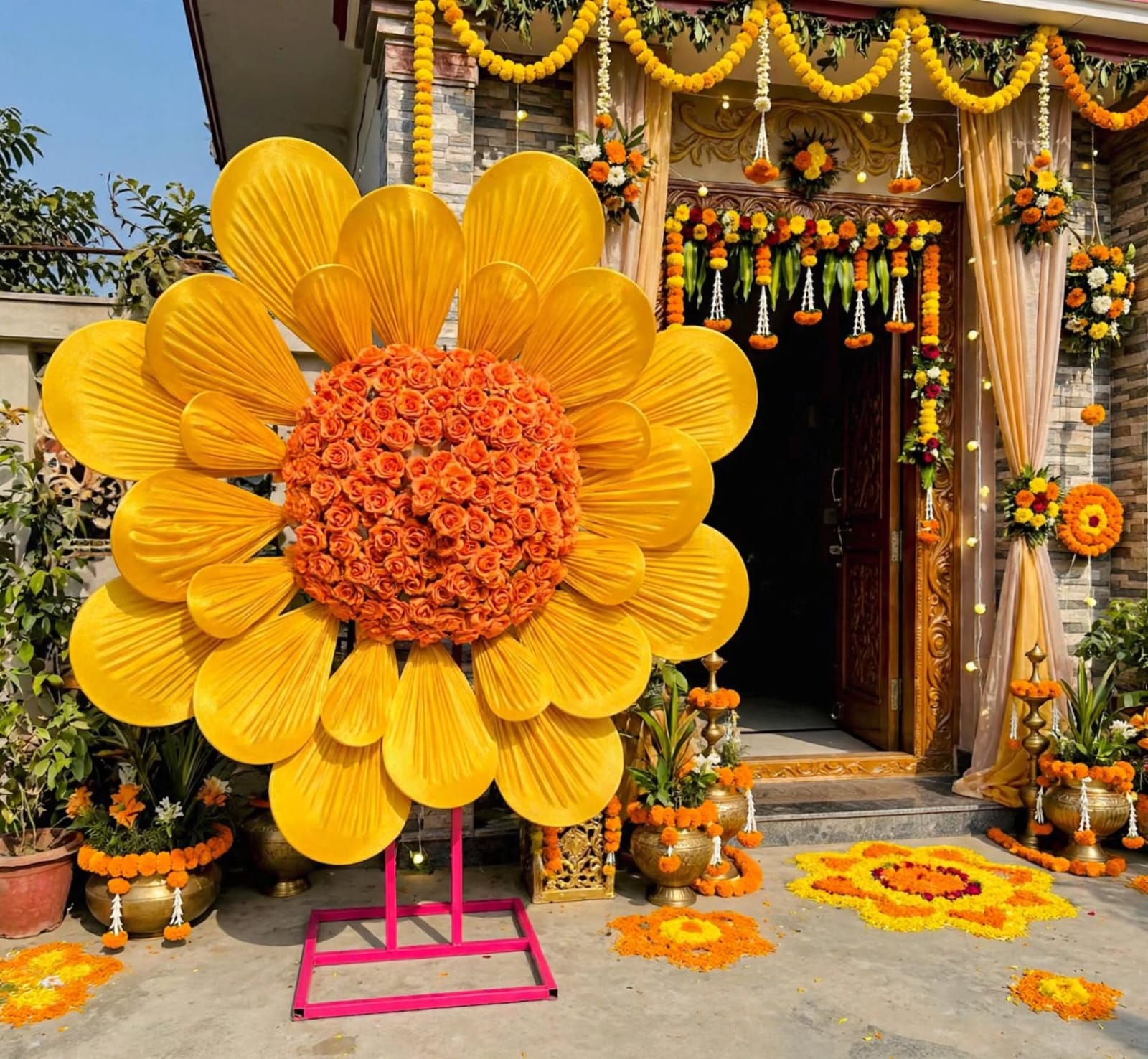 Fabric and Iran Flower Stand for Wedding Decoration